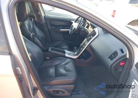 2010 Volvo Xc60 3.2 из США, поврежденный, VIN YV4982DL0A2108508